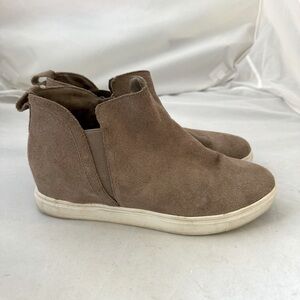Blondo Tan Georgette Side Zip Hidden Wedge Suede Waterproof Ankle Booties
